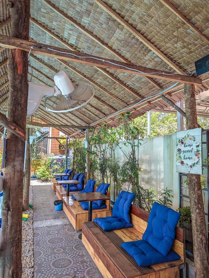 Yellow Star Hostel 캄폿 외부 사진