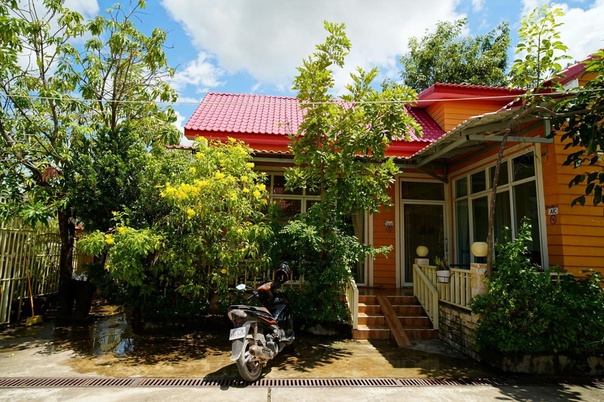 Yellow Star Hostel 캄폿 외부 사진