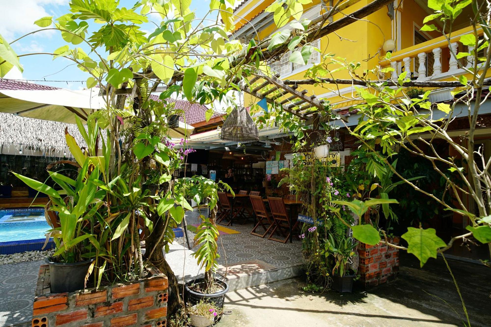 Yellow Star Hostel 캄폿 외부 사진