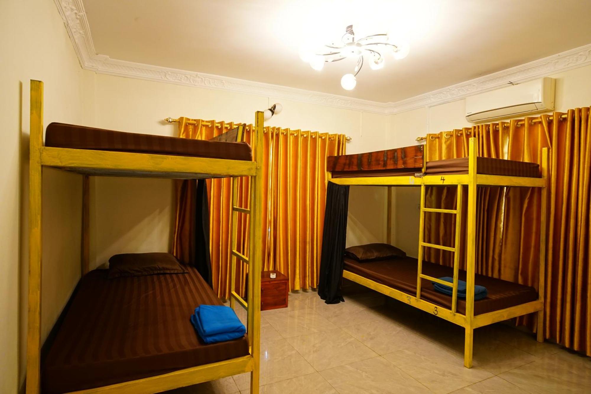 Yellow Star Hostel 캄폿 외부 사진