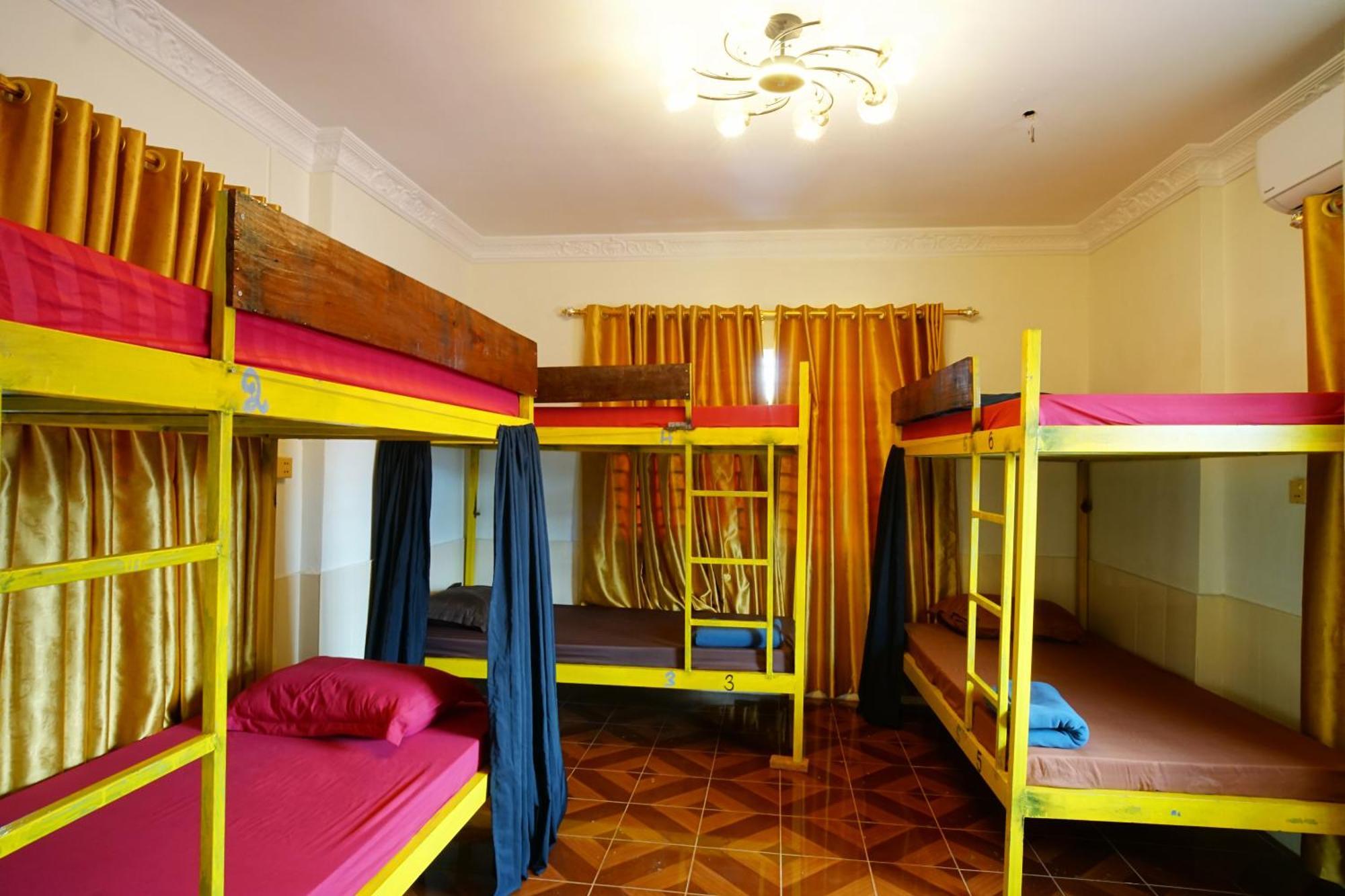 Yellow Star Hostel 캄폿 외부 사진