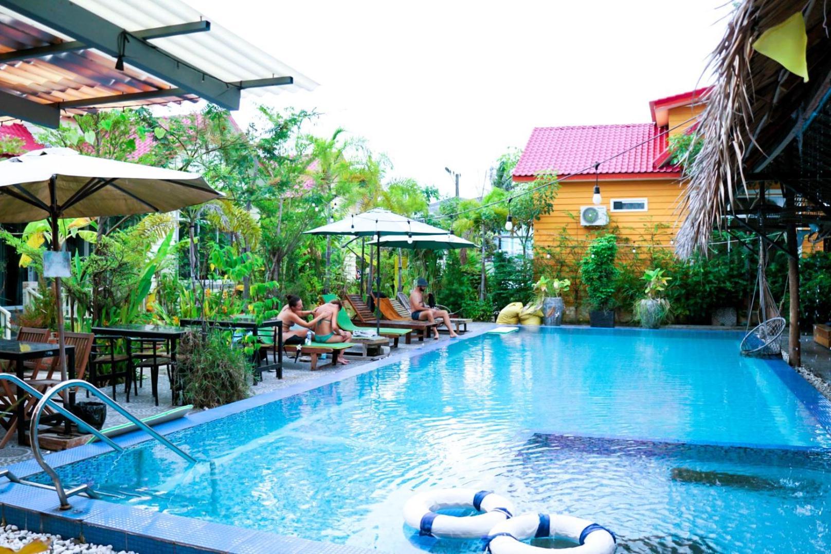 Yellow Star Hostel 캄폿 외부 사진